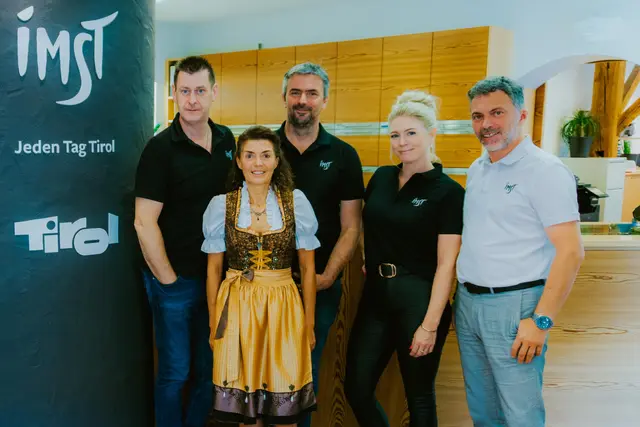 Mit Kornelia Waltle (2.v.l.) wurde eine neue Aufsichtsrats-Vorsitzende inthronisiert. | Foto: Imst Tourismus