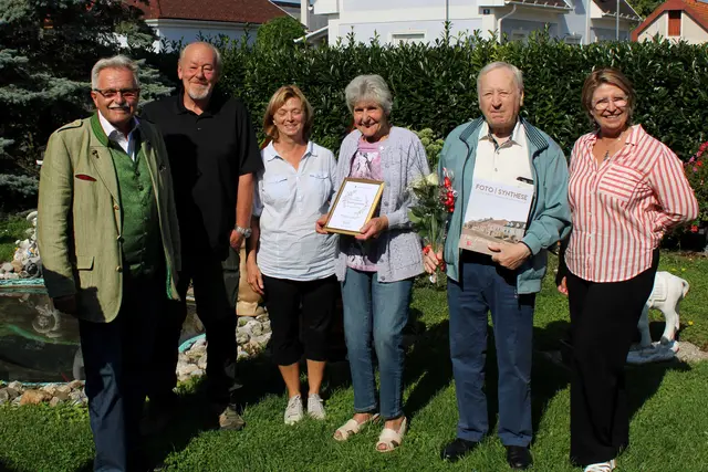 Erika Ackermann feierte ihren 85.Geburtstag. Es gratulierten Ortsvorsteherin GRin Ilse Gruber und Vzbgm. a.D. Franz Gartner. | Foto: Stadtgemeinde Traiskirchen