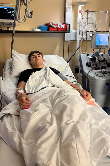 Der 19-Jährige freut sich über die Möglichkeit, mit seiner Spende einem Menschen in Not zu helfen. | Foto: Geben für Leben - Leukämiehilfe Österreich