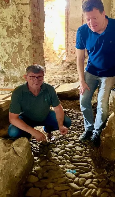 Mittelalterliche Steinböden  | Foto: ZVG