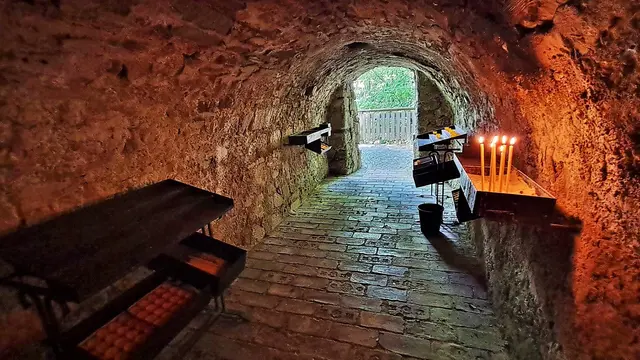Beim Ausgang der Kerzerlhöhle ... | Foto: © Silvia Plischek
