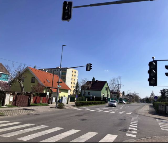 Derzeit gibt es ausreichend sichere Querungsmöglichkeiten für Fußgänger und Schulkinder. Im Bereich des neuen Billa (Ex-Lagerhaus) sind mehrere Kindergärten und Schulen. | Foto: Stockmann