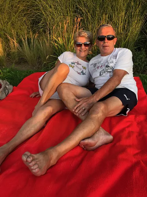 Waltraud und Norbert Lehrbaum - fühlen sich wohl in Tulln und genießen den lauen Sommerabend. | Foto: Christina Altmutter