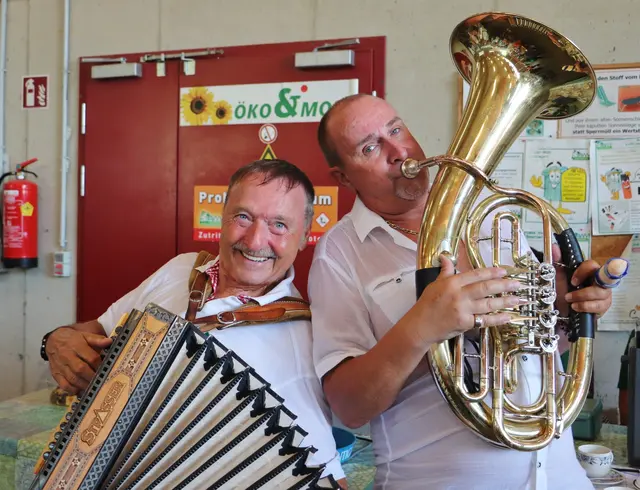 Die zwei lustigen Steirer sorgten für musikalische Unterhaltung. | Foto: Edith Ertl