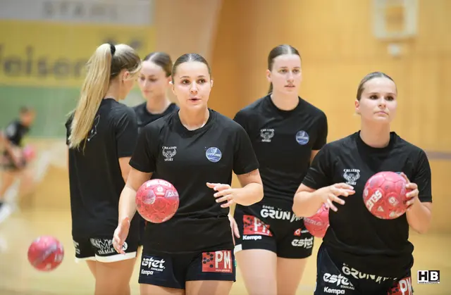Die Füchse-Damen sind im Training voll fokusiert. | Foto: Bernd Haider