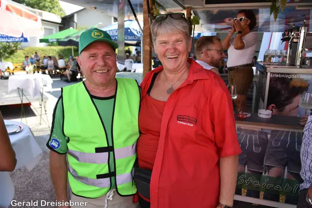 Organisator des Oldtimertreffen Gottfried Lagler mit Obrau des Seniorenbund Laßnitzthal- Hart, Gabi Strohriegl | Foto: Gerald Dreisieber