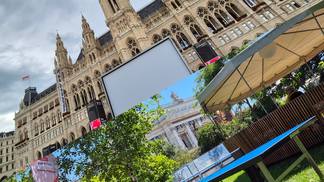 Sommer in Wien - Tischtennistisch vor dem Wiener Rathaus im Rathauspark | Foto: Tischtennis Hobby Wien