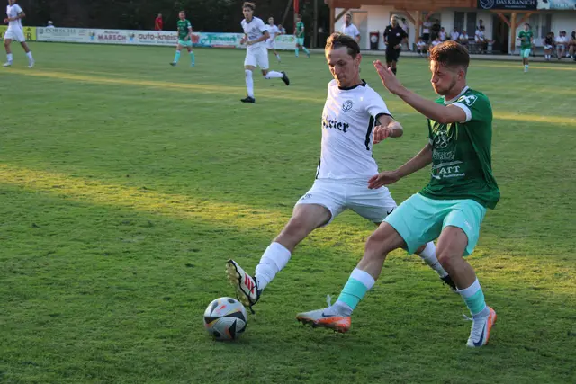 Der intensive Kampf um jeden Ball wurde bei diesem Match großgeschrieben. | Foto: Anika Paul