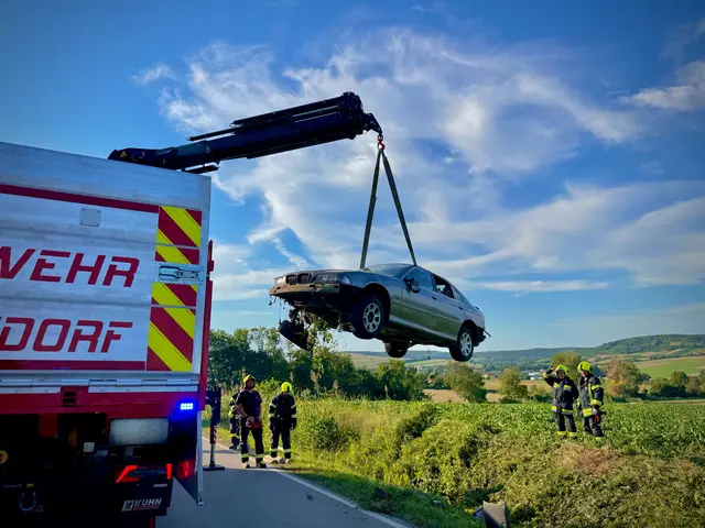 Ein herrenloses Auto schien in einen Unfall verwickelt gewesen zu sein. Wer vermisst es? | Foto: DOKU-NÖ