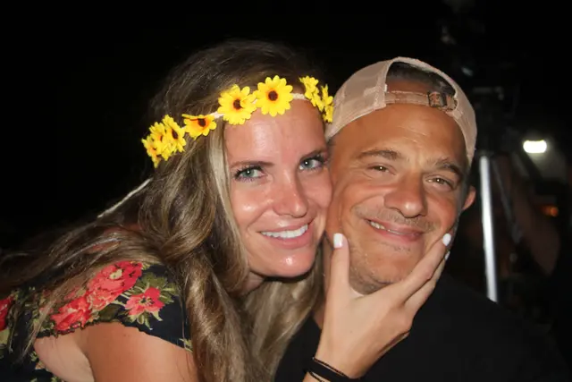 Noch immer glücklich und verliebt: Leo Aberer mit seiner Natascha. | Foto: MeinBezirk/Hofmüller