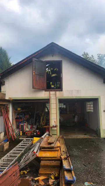 Die Feuerwehrleute hatten alle Hände voll zu tun. | Foto: BFV Voitsberg