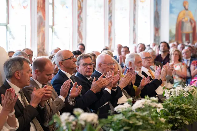 Politik-Prominenz war zur Eröffnung anwesend. | Foto: Birgit Pichler