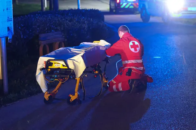 Drei Spaziergänger hörten die Hilfeschreie: Ein 37-Jähriger konnte schwer verletzt aus dem Katzenbach in Thalheim nahe der Traun gerettet werden. | Foto: laumat.at