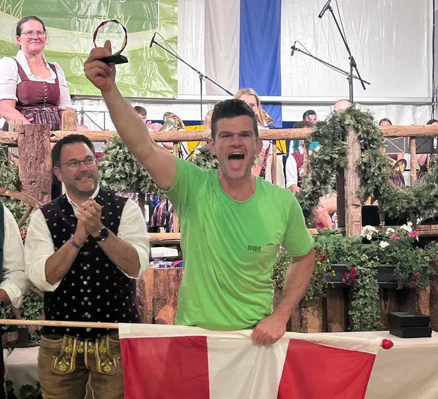 Andreas Schützenhofer von der Landjugend Kematen-Piberbach darf sich stolz Vize-Europameister im Handmähen nennen. | Foto: Landjugend OÖ