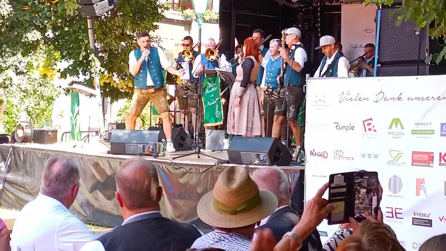 Im Rahmen des Anifer Kirtages feierte vom 8. bis 10.August 2025 Walter Bankhammer und seine Niederalmer Musikanten unter zahlreicher Teilnahme der Bevölkerung von Anif- Niederalm  und Neu/Anif ihr 40 jähriges Jubiläum !