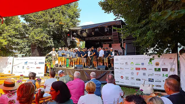 Im Rahmen des Anifer Kirtages feierte vom 8. bis 10.August 2025 Walter Bankhammer und seine Niederalmer Musikanten unter zahlreicher Teilnahme der Bevölkerung von Anif- Niederalm  und Neu/Anif ihr 40 jähriges Jubiläum !