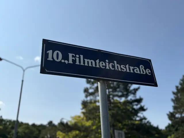 Nächtliches Halteverbot: Läuft in der Filmteichstraße weiterhin nachts ein "Actionfilm" mit rasenden Autos oder doch ein "Stummfilm"? | Foto: Andreas Pölzl/ MeinBezirk