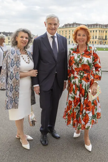 Christine Zach, Thomas Schäfer-Elmayr, Inge Klingohr (v.l.).  | Foto: Jürgen Hammerschmid