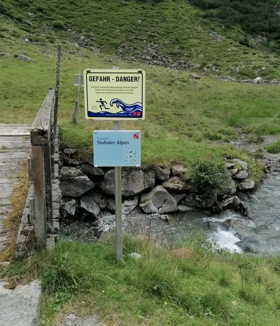 um die Aufstellung und Instandsetzung kümmert sich jährlich die Bergwacht | Foto: Tiroler Bergwacht - Einsatzstelle Stubai