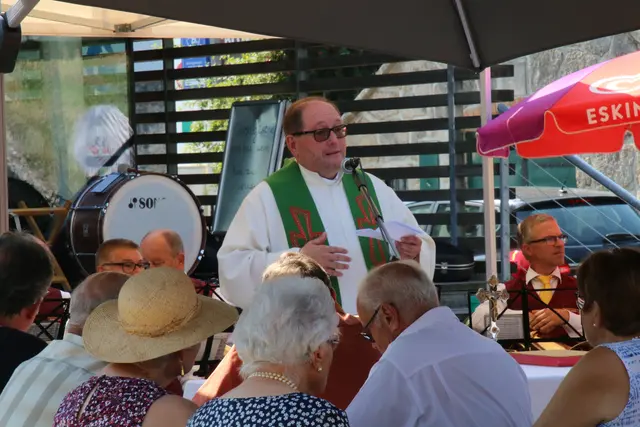 die Hl. Messe abgehalten von Pfarrer Roman Schwarz 