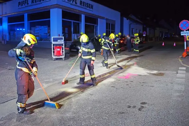 Um 02:50 Uhr konnten die Einsatzkräfte wieder ins Feuerwehrhaus einrücken.