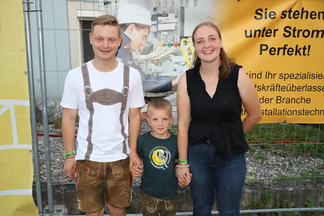 Fabian Drobesch mit Johannes und Anja Besser | Foto: Christopher Polesnig