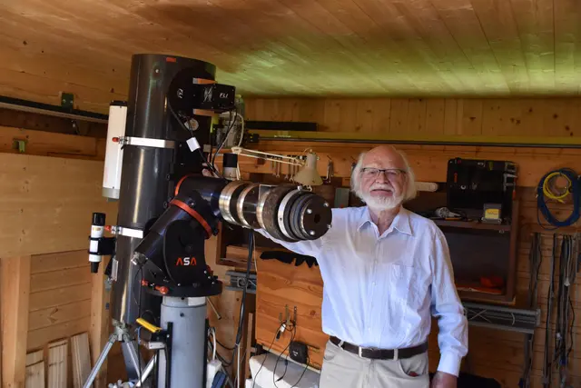 Kampf gegen die Lichtverschmutzung in unserer Region: Hobbyastronom Franz Klauer hat in Puchenstuben eine Sternwarte und den Planetenweg errichtet. | Foto: Roland Mayr/MeinBezirk Scheibbs