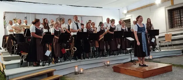 Bühne frei für die Feuerwehrmusikkapelle Großreifling 