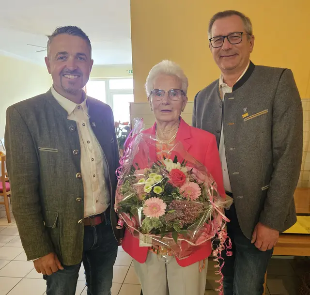 Andreas Berger, Maria Prillinger und Gerhard Eder. | Foto: Gemeinde Altlichtenwarth