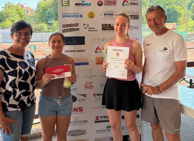 2. Platz B-Bewerb: Renate Wiesinger-Schrenk, Tina Harrer, Jasmin Bergler, Peter Neustifter (v. l.) | Foto: ASKÖ TV Weiz