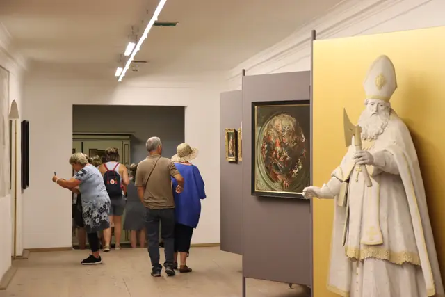 Die kühlen Mauern des Museums luden nicht nur aufgrund der Hitze zum verweilen ein. | Foto: Nimpf