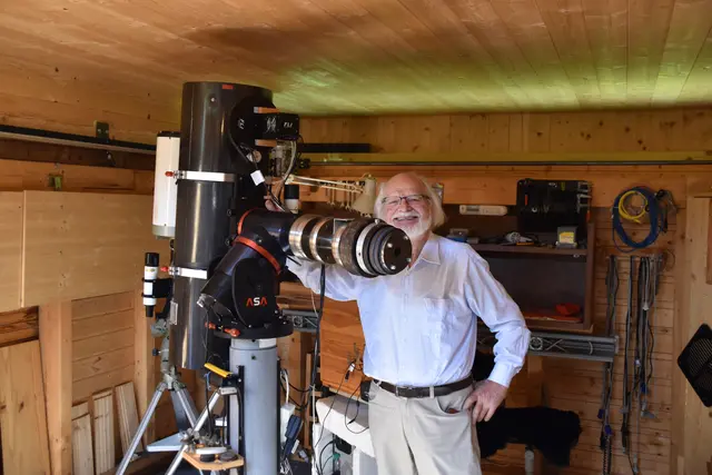 Kampf gegen die Lichtverschmutzung in unserer Region: Hobbyastronom Franz Klauer hat in Puchenstuben eine Sternwarte und den Planetenweg errichtet. | Foto: Roland Mayr/MeinBezirk Scheibbs