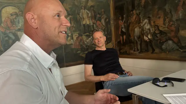 Bei einer Pressekonferenz am Freitag, 27. Juni 2025 gaben Vertretende der Marktgemeinde Tamsweg bekannt, dass bis Herbst 2025 zwei zusätzliche alterserweiterte Kindergartengruppen im Erdgeschoß des Schlosses Kuenburg entstehen sollen. | Foto: pjw