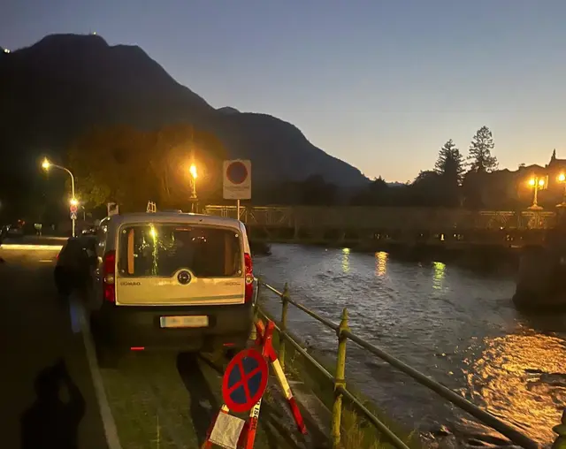 Standort: Traunkai vor dem Tauber Steg. Achtung: Hier sind nur 30 km/h erlaubt!