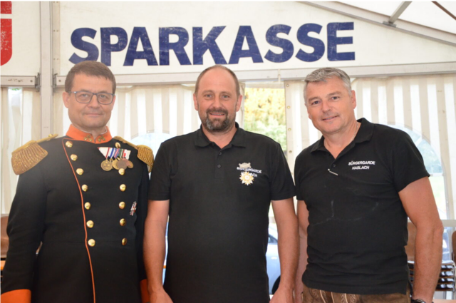 Hauptmann Claus Helmhart, Zugsführer Josef Sigl und Oberleutnant Martin Wild, v. l. 

 | Foto: Grubmüller