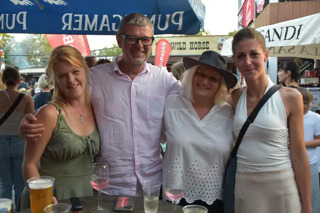 MeinBezirk-Power aus Oberwart und Hartberg traf sich in der Westernstadt: Michaela Kalcsics, Christian Zechner, Heike Tröstner und Margot Jeitler | Foto: MeinBezirk Oberwart