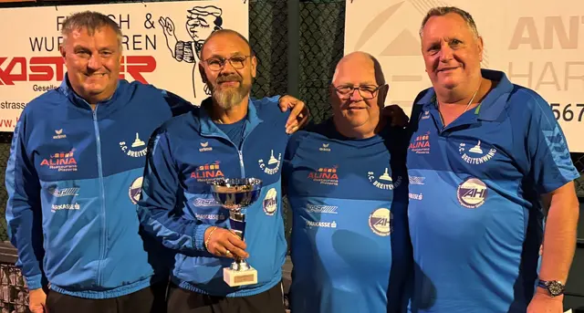 Die Herrenmannschaft aus Breitenwang sicherte sich den Pokal der Außerferner Meisterschaft. | Foto: SCB