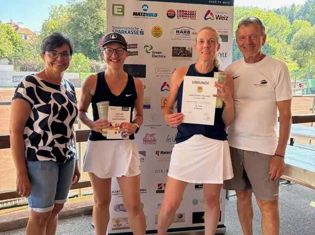 3. Platz B-Bewerb: Renate Wiesinger-Schrenk, Barbara Kubera, Edith Hornischer, Peter Neustifter (v. l.) | Foto: ASKÖ TV Weiz