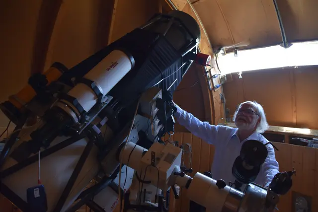 Kampf gegen die Lichtverschmutzung in unserer Region: Hobbyastronom Franz Klauer hat in Puchenstuben eine Sternwarte und den Planetenweg errichtet. | Foto: Roland Mayr/MeinBezirk Scheibbs