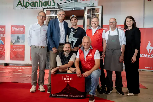 Gondelübergabe an der Bergstation der Hornbahn. | Foto: KRM