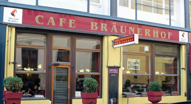 Nach 55 Jahren übergibt die Familie Hostnik das Kult-Café "Bräunerhof" im 1. Bezirk an neue Betreiber. (Archiv) | Foto: Peter Markl