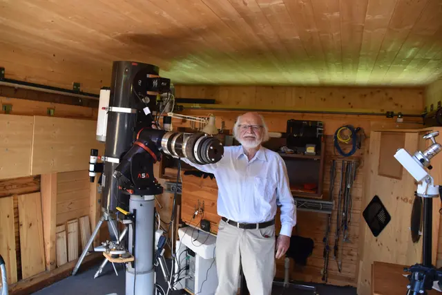 Kampf gegen die Lichtverschmutzung in unserer Region: Hobbyastronom Franz Klauer hat in Puchenstuben eine Sternwarte und den Planetenweg errichtet. | Foto: Roland Mayr/MeinBezirk Scheibbs