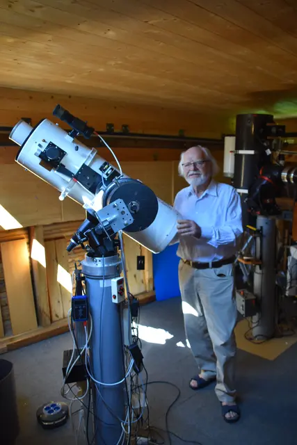 Kampf gegen die Lichtverschmutzung in unserer Region: Hobbyastronom Franz Klauer hat in Puchenstuben eine Sternwarte und den Planetenweg errichtet. | Foto: Roland Mayr/MeinBezirk Scheibbs