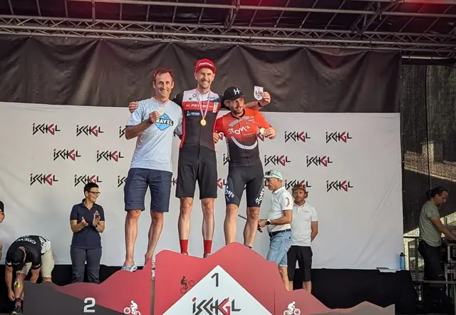 Uwe Hochenwarter (Mitte) war auch in Ischgl nicht zu schlagen und sicherte sich den Staatsmietsertitel. | Foto: RC Petzen Arbö
