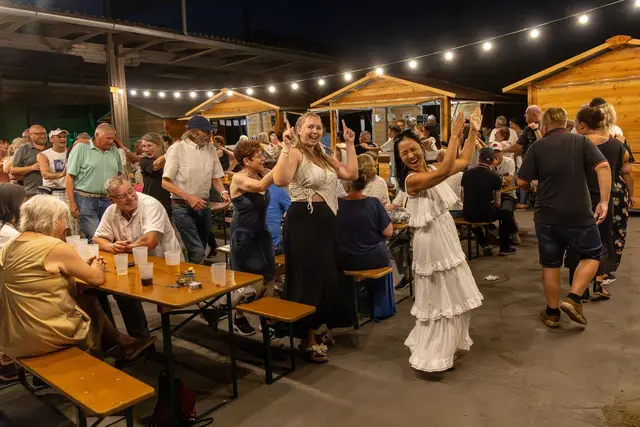 Bei warmem Wetter und strahlendem Sonnenschein genossen zahlreiche Besucherinnen und Besucher einen unvergesslichen Abend im Puntigam-Areal. | Foto: Gasser&amp;Gasser/Marktgemeinde Gratkorn
