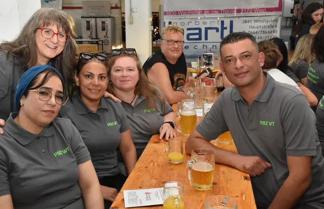 Refka Charfeddine, Anita Talamas-Engel, Leila Yaszdadinja, Elisabeth Kainz, Dietmar Datler und Riadh Mechergui (v.l.) | Foto: PBZ Waidhofen/Thaya