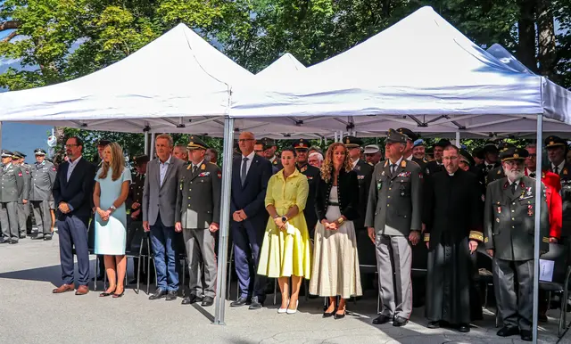 Die anwesenden Ehrengäaste  | Foto: Presse/MilKdo/Raggl