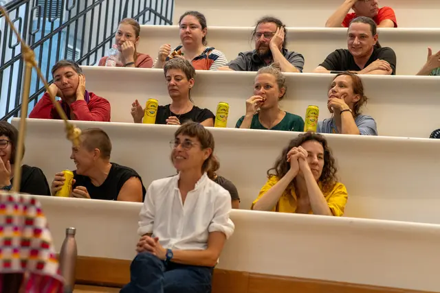 Die Siegerin des Literaturwettbewerbs hat das Publikum per Abstimmung aus den Finalisten ausgewählt. | Foto: Philippa Kaufmann