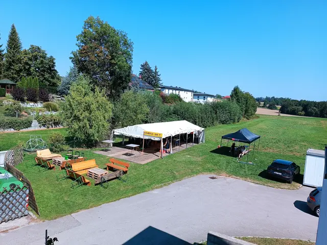 Bald ist es wieder soweit, und die Floriani aus Leombach halten ihren Dämmerschoppen beim Feuerwehrhaus ab. | Foto: FFW Leombach