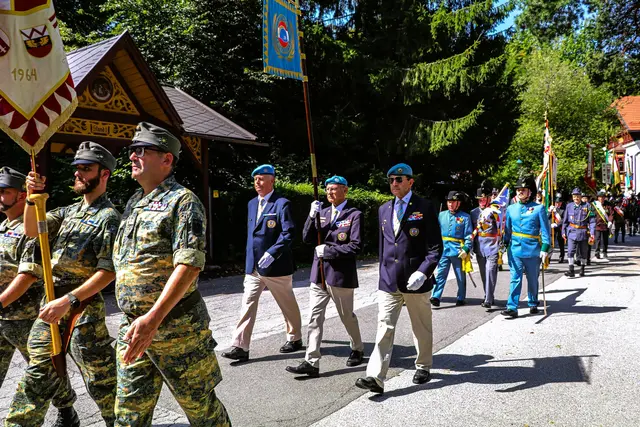 Ausmarsch nach Ende der Veranstaltung | Foto: Presse/MilKdo/Raggl